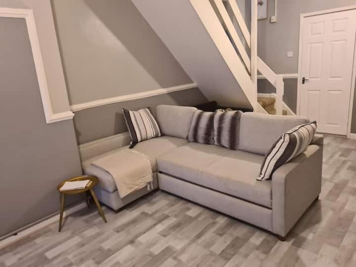 Next To Liverpool Stadium Apartment Bagian luar foto
